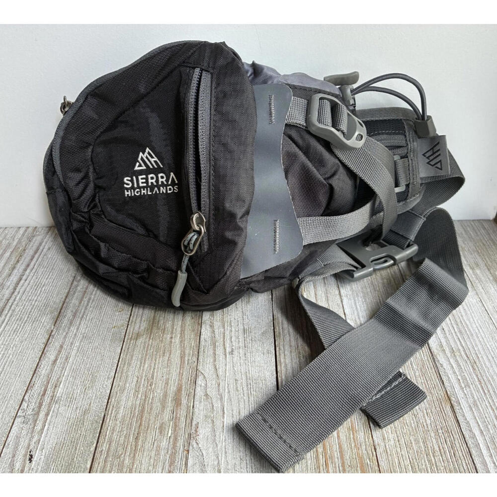 Sierra Highlands Fanny Pack Water Bottle Holder Black